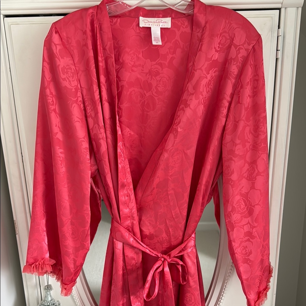 Oscar de la Renta Pink Long Brocade Floral Robe with Long Sleeves